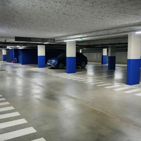 The Ruck 4* Lyon